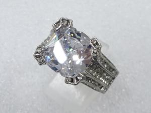 クリスタル　指輪(25号)